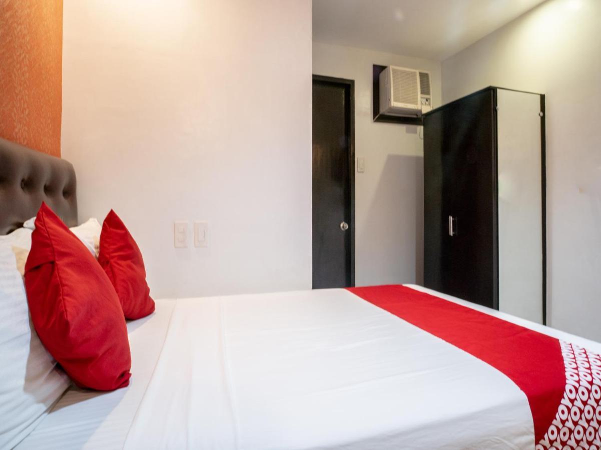 OYO 697 Obrero Suites Davao Exterior foto