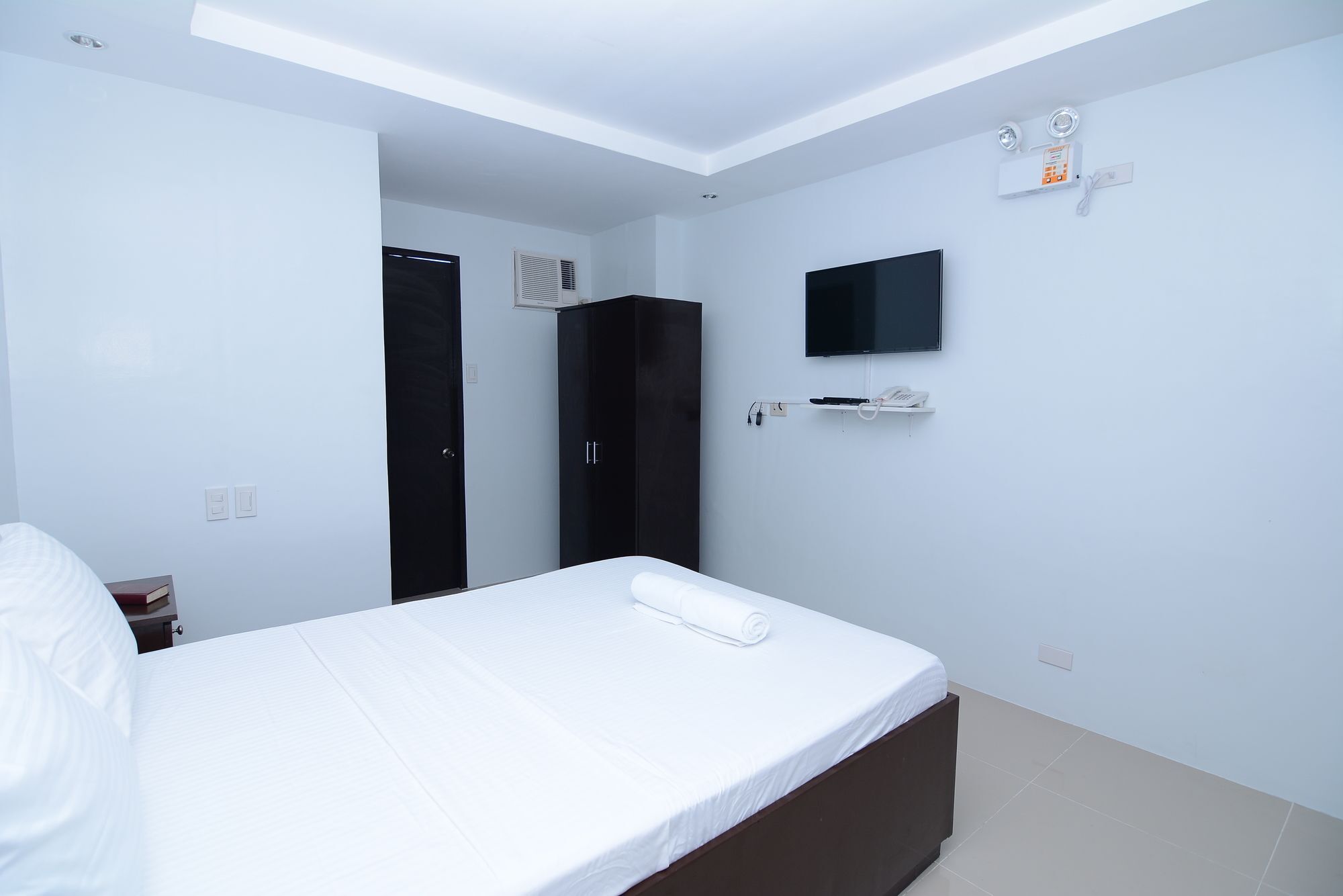OYO 697 Obrero Suites Davao Exterior foto